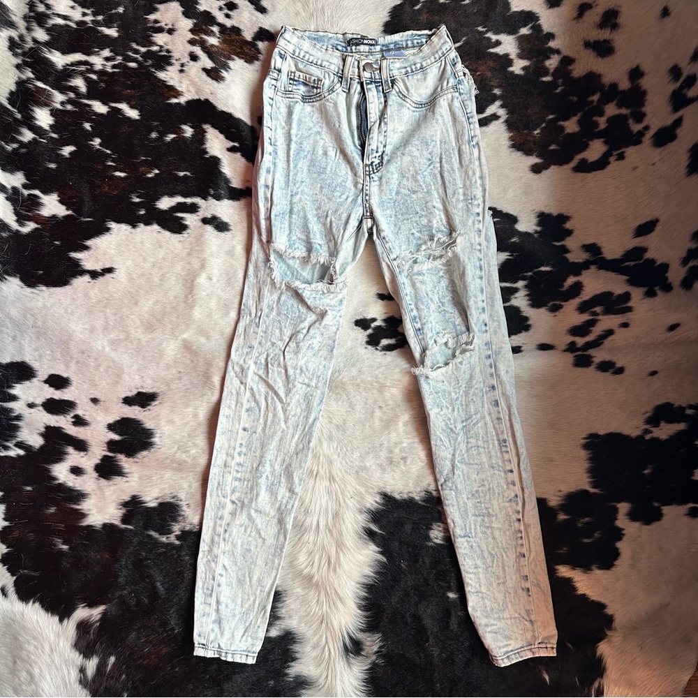 Fashion Nova Light Acid Wash Very Stretchy Denim Jeans with Holes